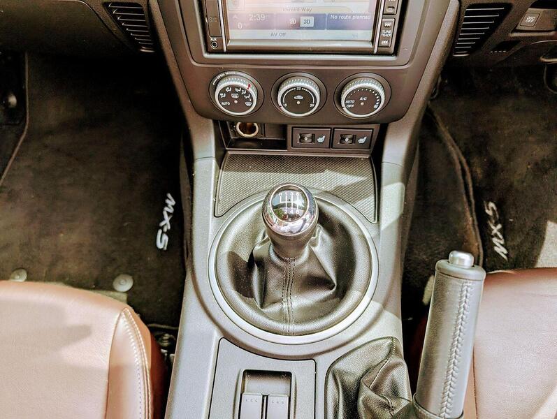 Mazda 2.0i Venture Roadster 2dr Petrol Manual Euro 5 (160 ps)