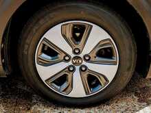 Kia Niro 1.6h GDi 2 SUV 5dr Petrol Hybrid DCT Euro 6 (s/s) (139 bhp) 