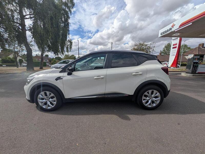 Renault 1.3 TCe Iconic SUV 5dr Petrol Manual Euro 6 (s/s) (130 ps)