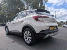 Renault Captur 1.3 TCe Iconic SUV 5dr Petrol Manual Euro 6 (s/s) (130 ps) 