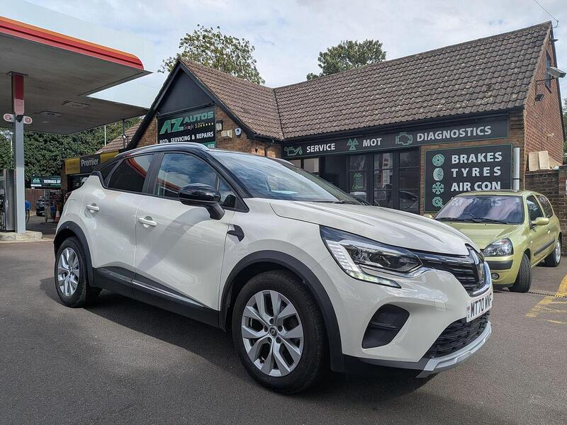 Renault 1.3 TCe Iconic SUV 5dr Petrol Manual Euro 6 (s/s) (130 ps)