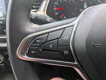 Renault Captur 1.3 TCe Iconic SUV 5dr Petrol Manual Euro 6 (s/s) (130 ps) 