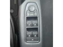Renault Captur 1.3 TCe Iconic SUV 5dr Petrol Manual Euro 6 (s/s) (130 ps) 