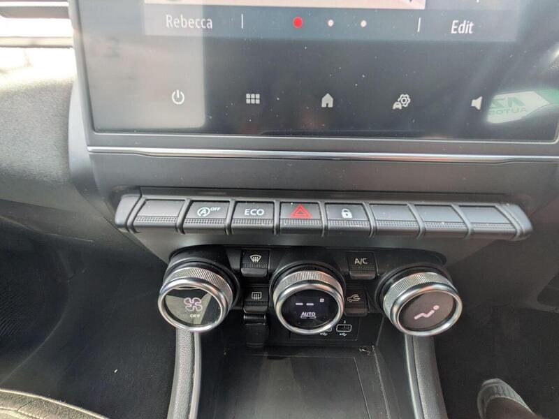 Renault 1.3 TCe Iconic SUV 5dr Petrol Manual Euro 6 (s/s) (130 ps)