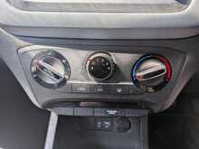 Hyundai i20 1.2 SE Hatchback 5dr Petrol Manual Euro 6 (84 ps) 