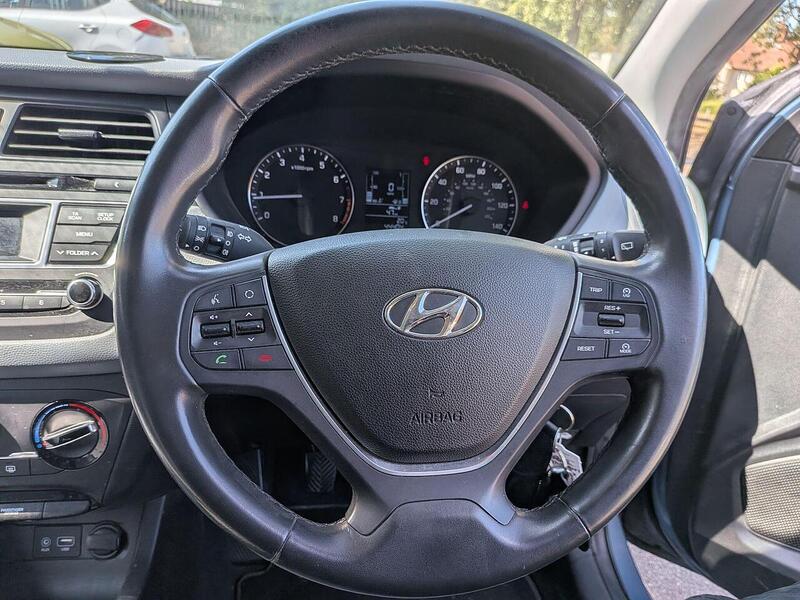 Hyundai 1.2 SE Hatchback 5dr Petrol Manual Euro 6 (84 ps)