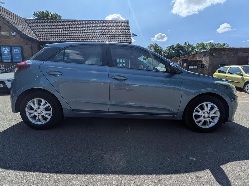 Hyundai 1.2 SE Hatchback 5dr Petrol Manual Euro 6 (84 ps)