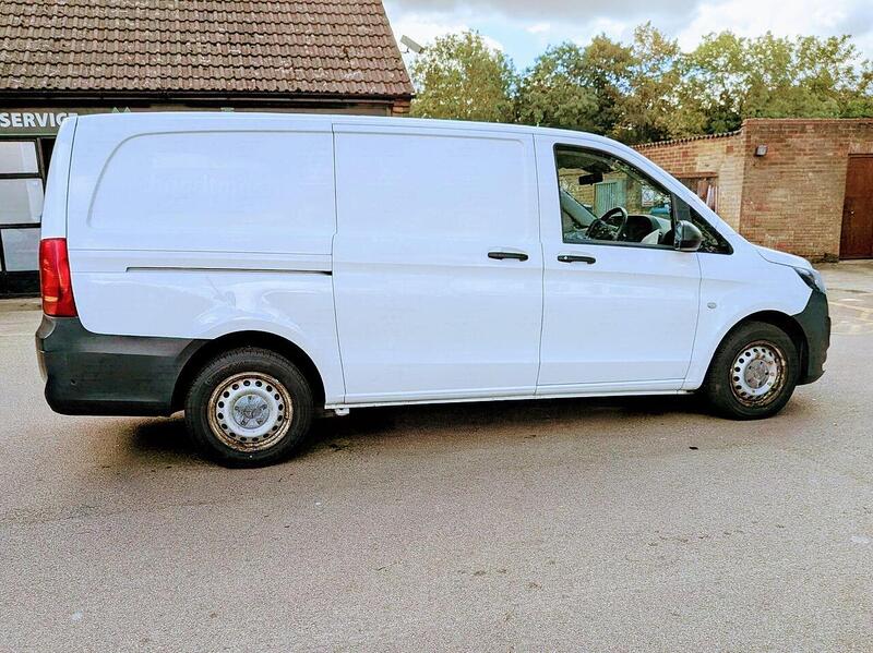Mercedes-Benz 2.1 114 CDI Pure Panel Van 5dr Diesel Manual RWD L2 Euro 6 (s/s) (136 ps)