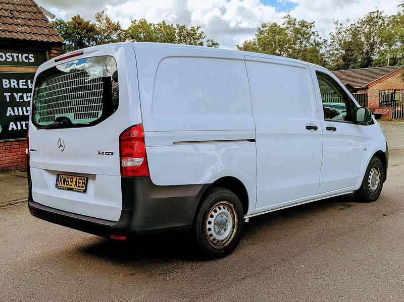 Mercedes-Benz 2.1 114 CDI Pure Panel Van 5dr Diesel Manual RWD L2 Euro 6 (s/s) (136 ps)