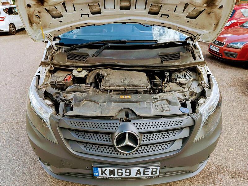 Mercedes-Benz 2.1 114 CDI Pure Panel Van 5dr Diesel Manual RWD L2 Euro 6 (s/s) (136 ps)