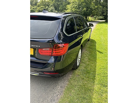 320I Luxury Touring 2.0 5dr Estate Automatic Petrol