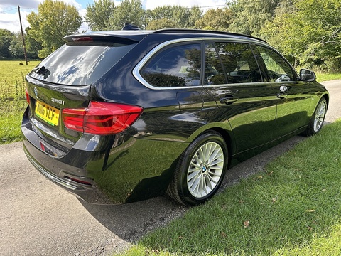 320I Luxury Touring 2.0 5dr Estate Automatic Petrol