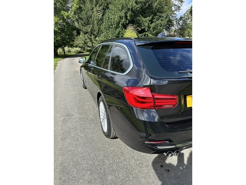 320I Luxury Touring 2.0 5dr Estate Automatic Petrol