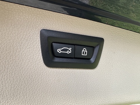 320I Luxury Touring 2.0 5dr Estate Automatic Petrol