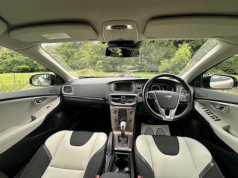 T5 Cross Country Lux Awd 2.0 5dr Hatchback Automatic Petrol