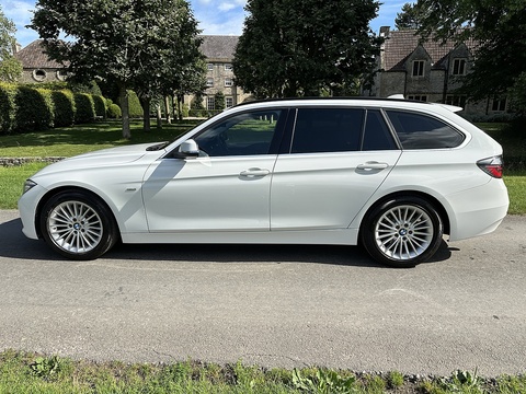 320I Luxury Touring 2.0 5dr Estate Automatic Petrol