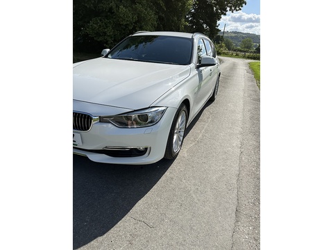 320I Luxury Touring 2.0 5dr Estate Automatic Petrol