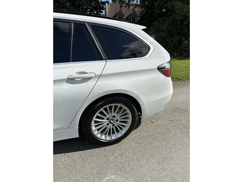 320I Luxury Touring 2.0 5dr Estate Automatic Petrol