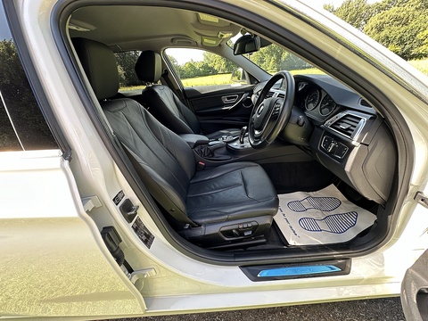 320I Luxury Touring 2.0 5dr Estate Automatic Petrol