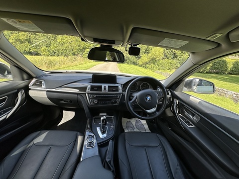 320I Luxury Touring 2.0 5dr Estate Automatic Petrol