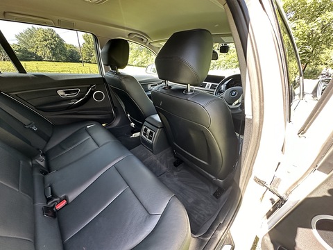 320I Luxury Touring 2.0 5dr Estate Automatic Petrol