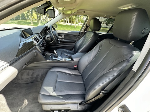 320I Luxury Touring 2.0 5dr Estate Automatic Petrol