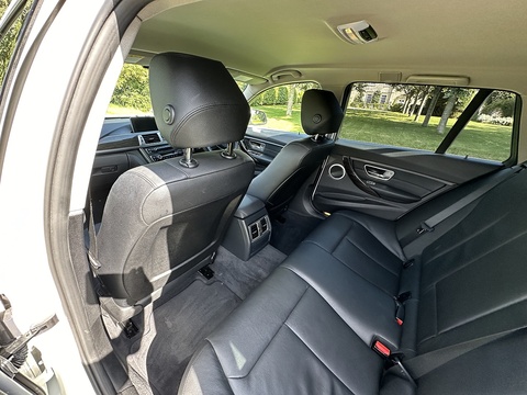 320I Luxury Touring 2.0 5dr Estate Automatic Petrol