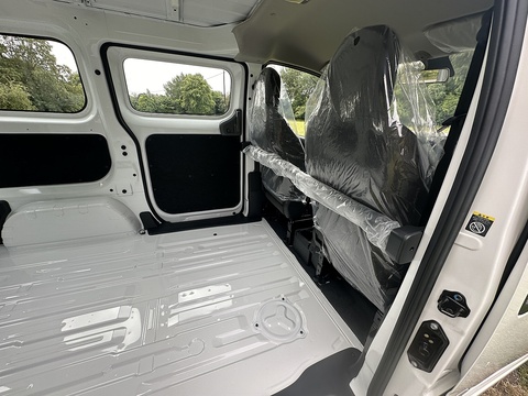 Van Side Windows 1.6 5dr Van Automatic Petrol