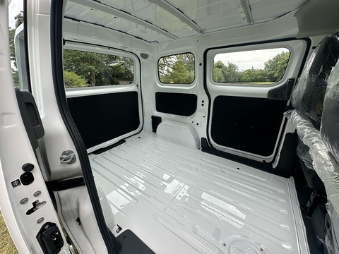 Van Side Windows 1.6 5dr Van Automatic Petrol