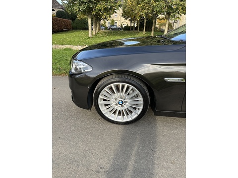 535I Se Touring 3.0 5dr Estate Automatic Petrol