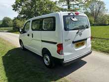 Nissan NV200  