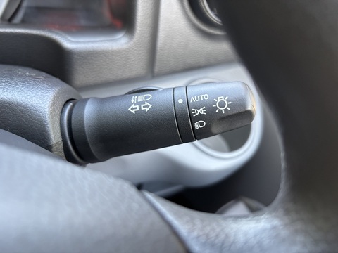 1.6 5dr Van Conversion auto Petrol