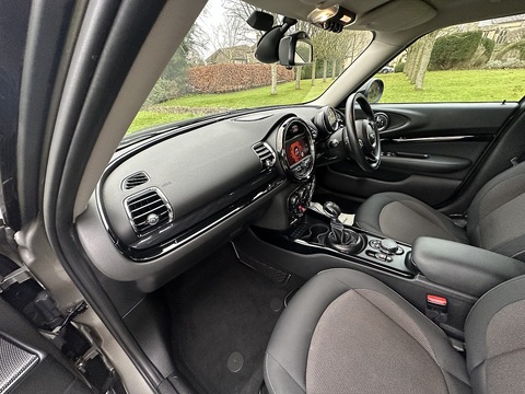 Cooper 1.5 5dr Estate auto Petrol