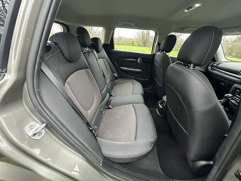 Cooper 1.5 5dr Estate auto Petrol