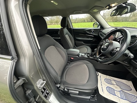 Cooper 1.5 5dr Estate auto Petrol