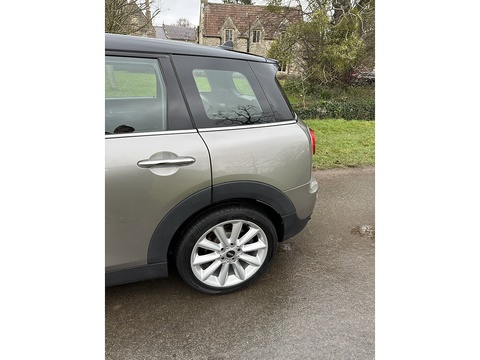 Cooper 1.5 5dr Estate auto Petrol