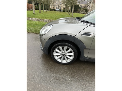 Cooper 1.5 5dr Estate auto Petrol