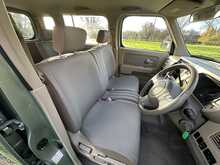 Nissan Cubic SX 7 Seater