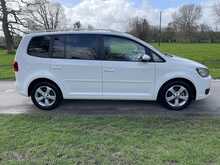 Volkswagen Touran TSI SE Automatic