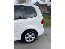 Volkswagen Touran TSI SE Automatic