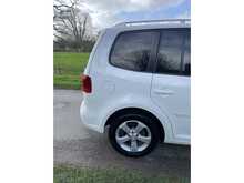 Volkswagen Touran TSI SE Automatic
