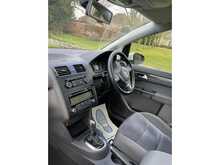 Volkswagen Touran TSI SE Automatic