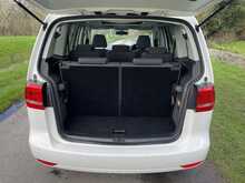 Volkswagen Touran TSI SE Automatic
