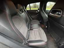 Mercedes-Benz Cla 180 Amg Line Automatic