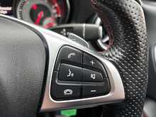 Mercedes-Benz Cla 180 Amg Line Automatic