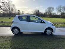 Toyota AYGO VVT-i Ice 