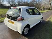 Toyota AYGO VVT-i Ice 