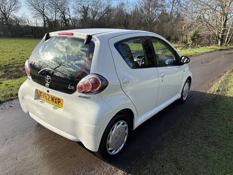 1.0 VVT-i Ice Hatchback 5dr Petrol MultiMode Euro 5 (67 ps)