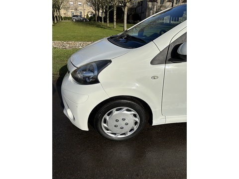 1.0 VVT-i Ice Hatchback 5dr Petrol MultiMode Euro 5 (67 ps)