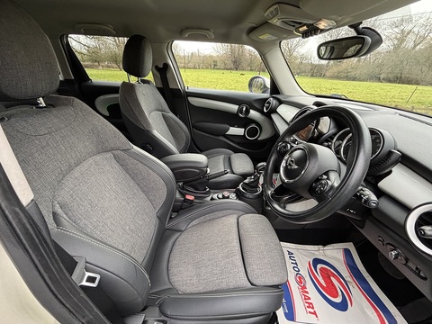 1.5 Cooper D Hatchback 5dr Diesel Auto Euro 6 (s/s) (116 ps)